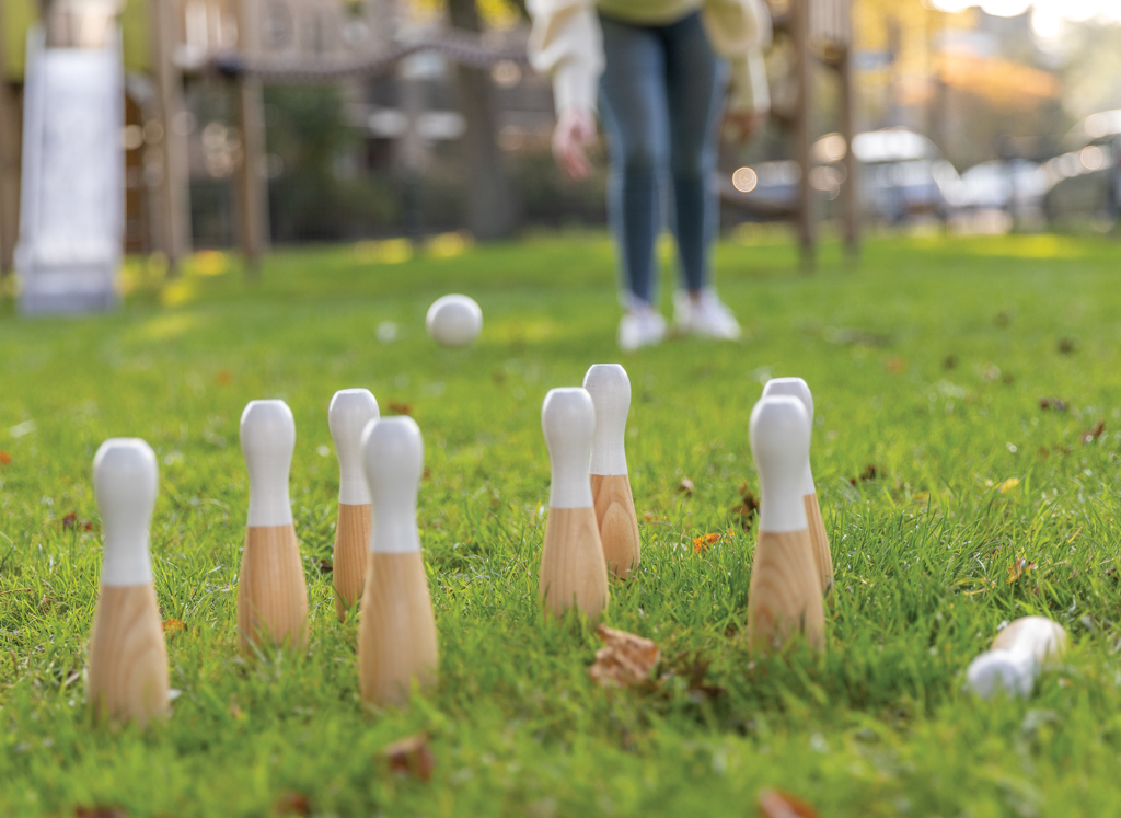 Juego de bolos de madera - Imagen 2