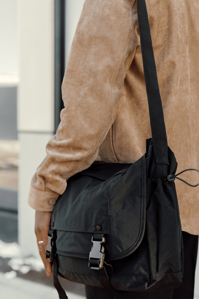 Bolsa bandolera KENTO URBAN RCS nailon reciclado 15,6 - Imagen 4