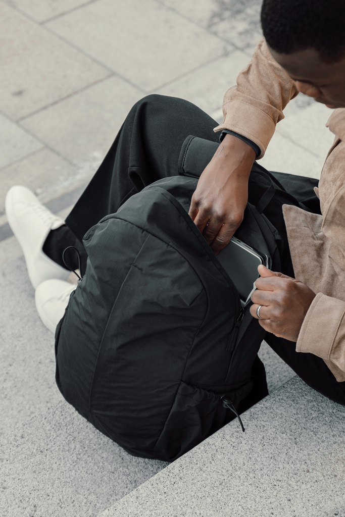 Mochila KENTO URBAN RCS nailon reciclado 15,6" - Imagen 5